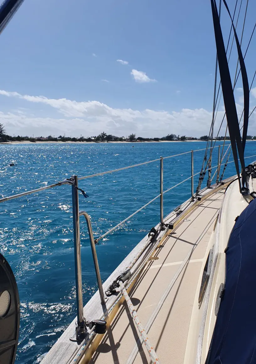 Blick vom Cockpit zum Strand