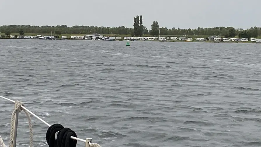 Campingplatz am Ufer