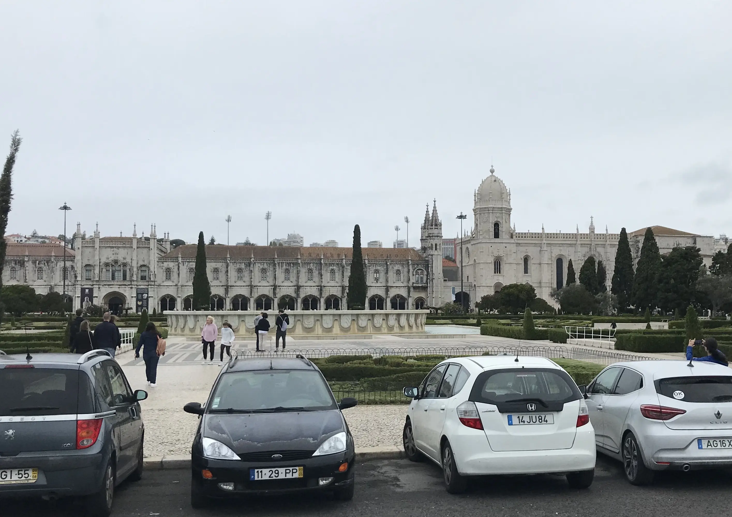 Kloster Belem vom Ufer aus