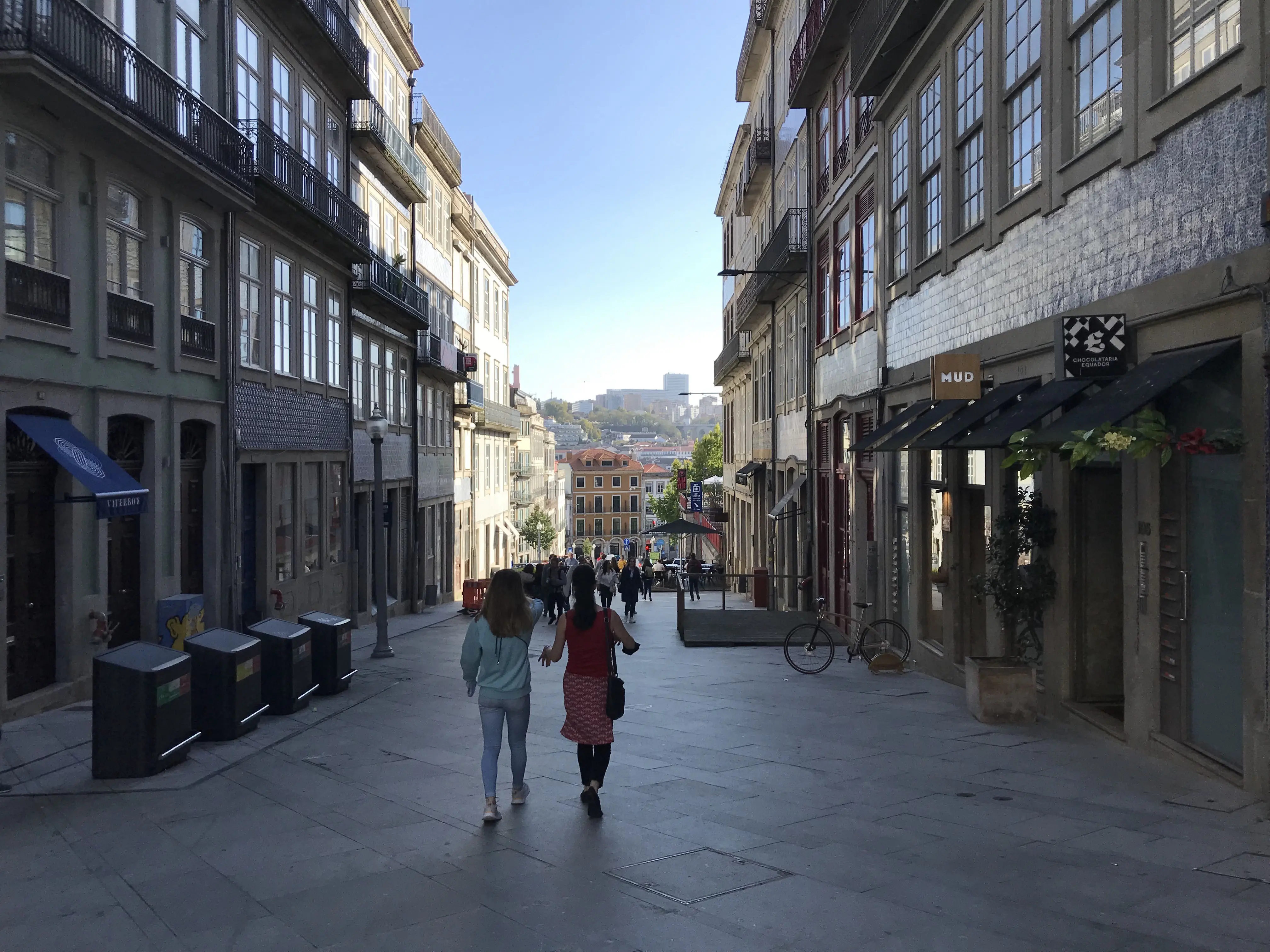 Ladenstraße Richtung Nordufer